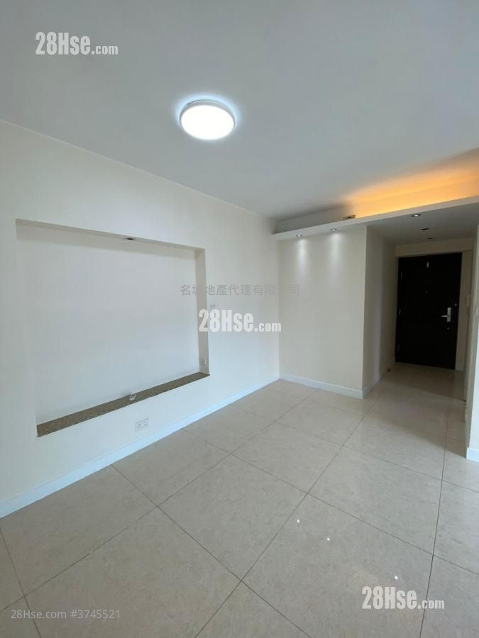 名城 售盘 4 房 , 2 浴室 958 平方尺