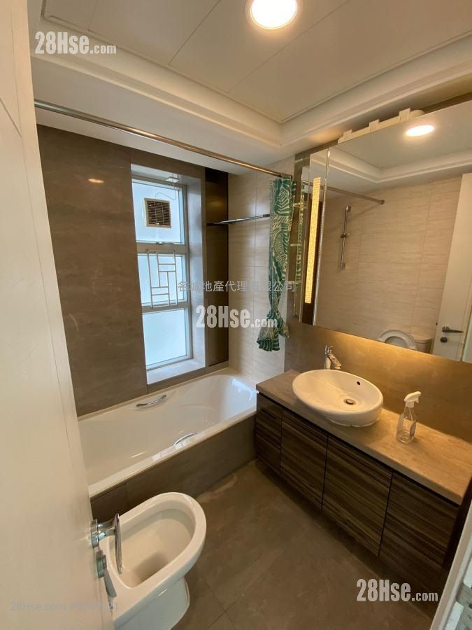 名城 售盘 4 房 , 2 浴室 958 平方尺