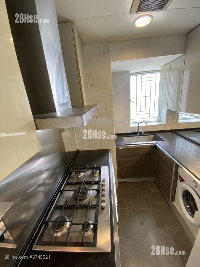 名城 售盘 4 房 , 2 浴室 958 平方尺