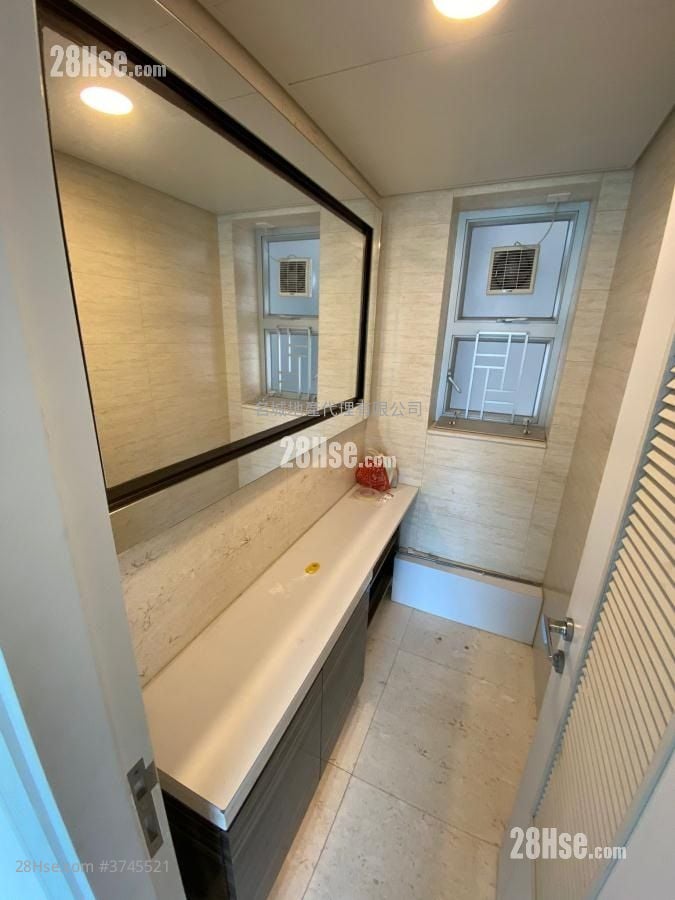 名城 售盘 4 房 , 2 浴室 958 平方尺