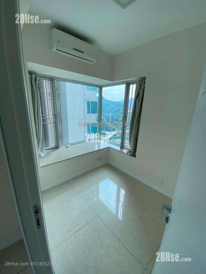 名城 售盘 4 房 , 2 浴室 958 平方尺