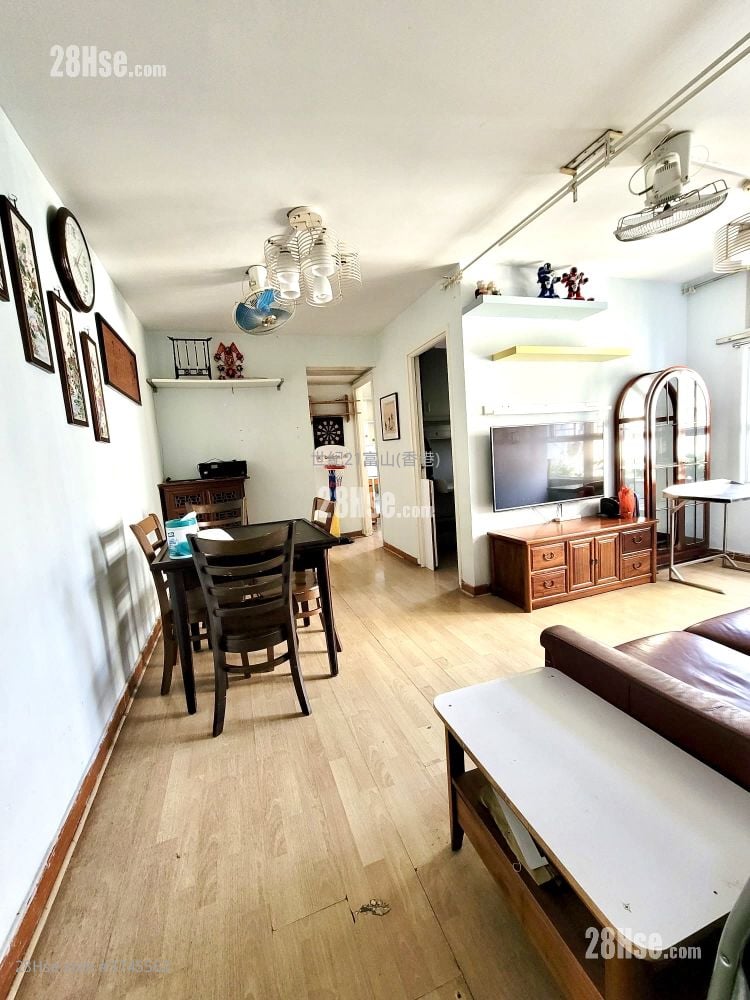 盈福苑 售盘 3 房 , 1 浴室 559 平方尺