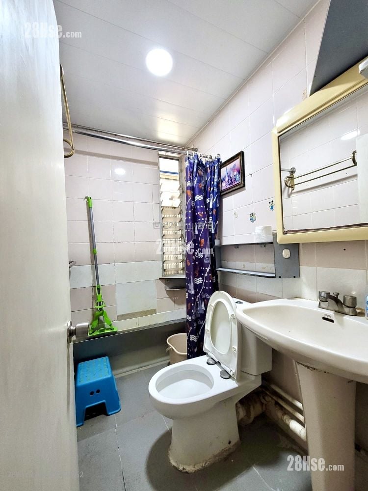 盈福苑 售盘 3 房 , 1 浴室 559 平方尺