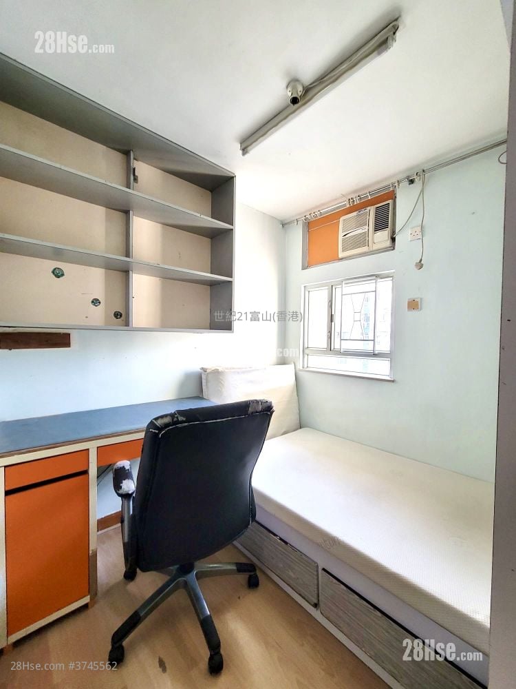 盈福苑 售盘 3 房 , 1 浴室 559 平方尺