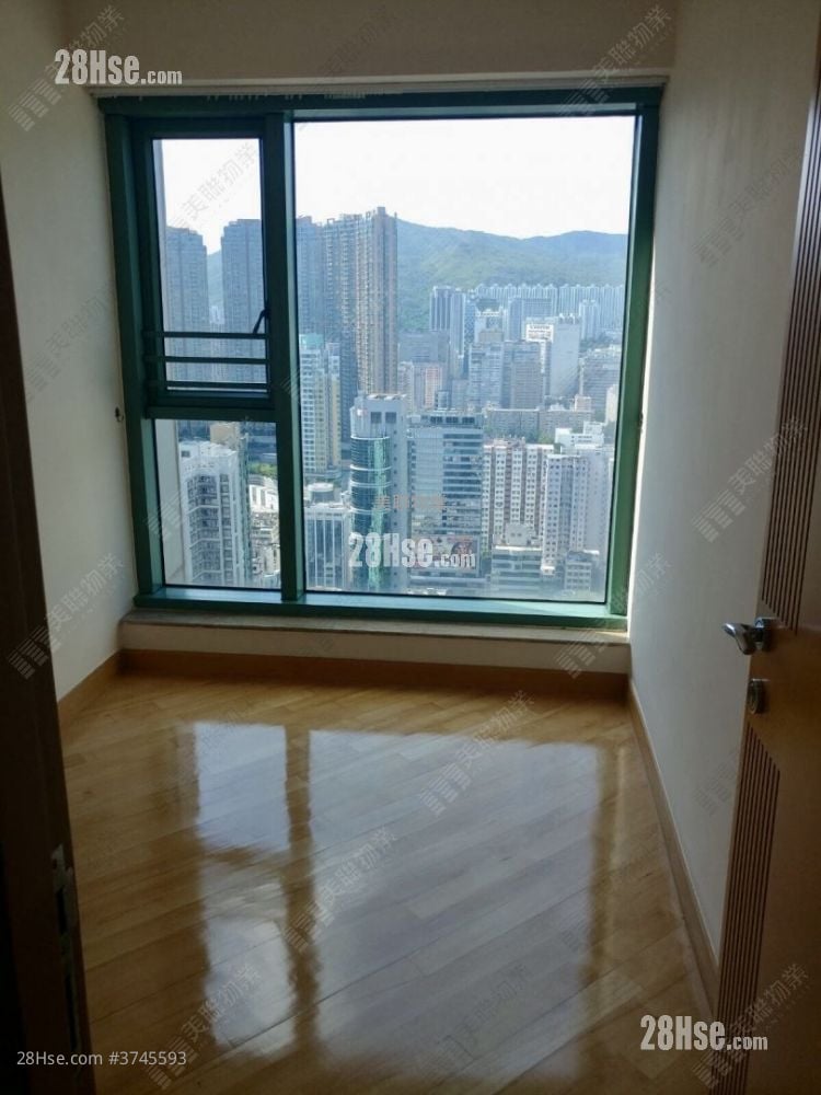 名逸居 售盘 3 房 , 1 浴室 779 平方尺