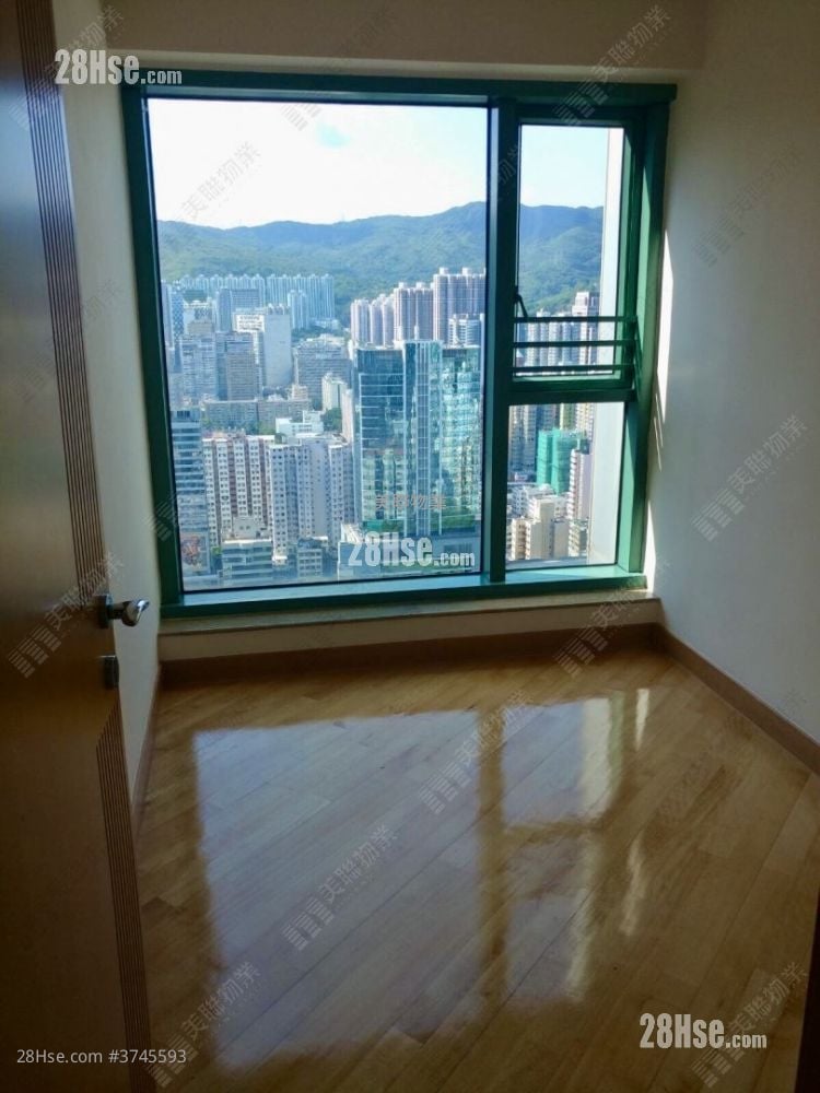 名逸居 售盘 3 房 , 1 浴室 779 平方尺