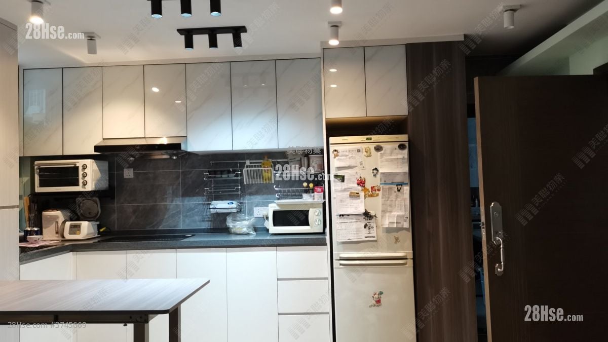 King Ming Court Sell 2 Bedrooms , 1 Bathroom 401 ft²