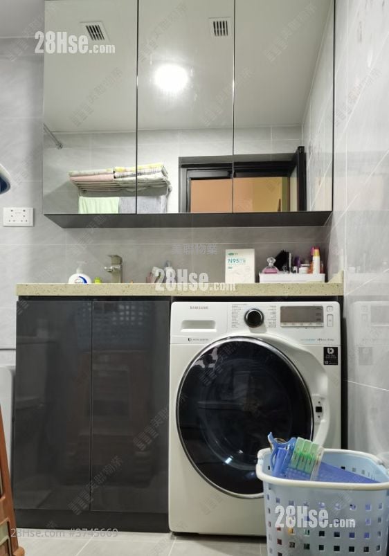 King Ming Court Sell 2 Bedrooms , 1 Bathroom 401 ft²