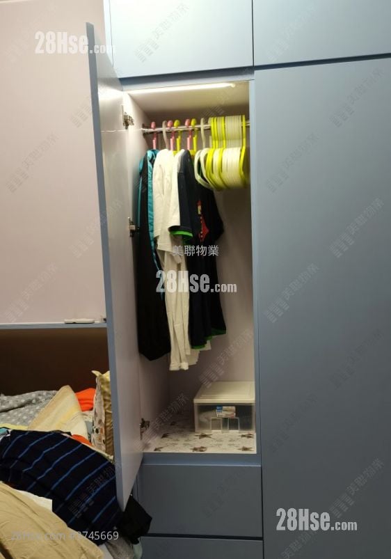 King Ming Court Sell 2 Bedrooms , 1 Bathroom 401 ft²