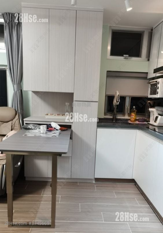 King Ming Court Sell 2 Bedrooms , 1 Bathroom 401 ft²