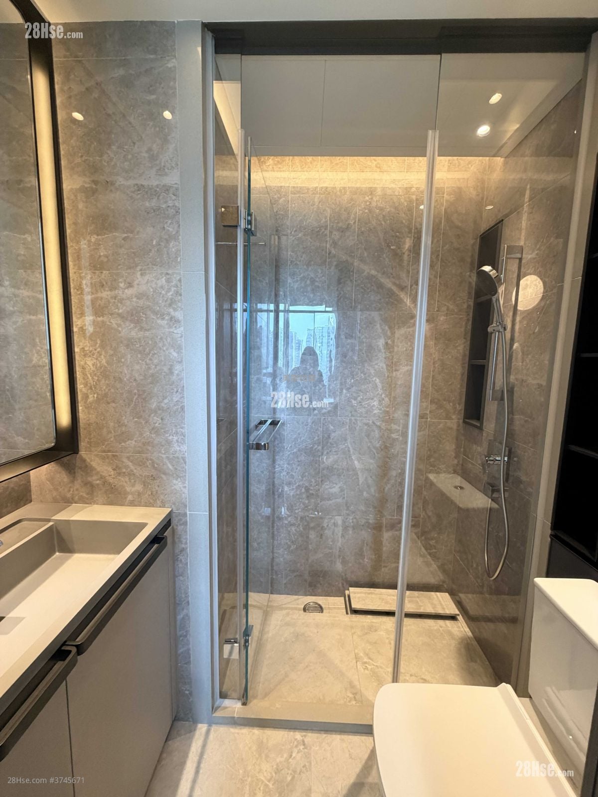 天玺天 售盘 1 房 , 1 浴室 299 平方尺