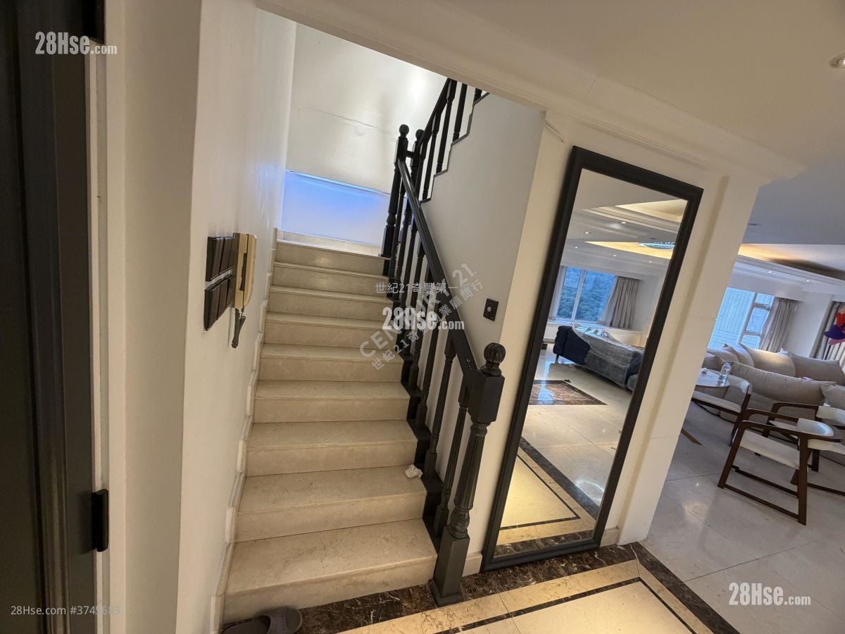 瑞峰花园 售盘 4 房 , 2 浴室 2,279 平方尺