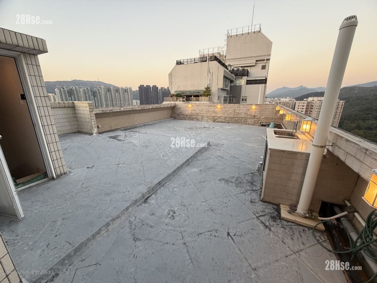 瑞峰花园 售盘 4 房 , 2 浴室 2,279 平方尺