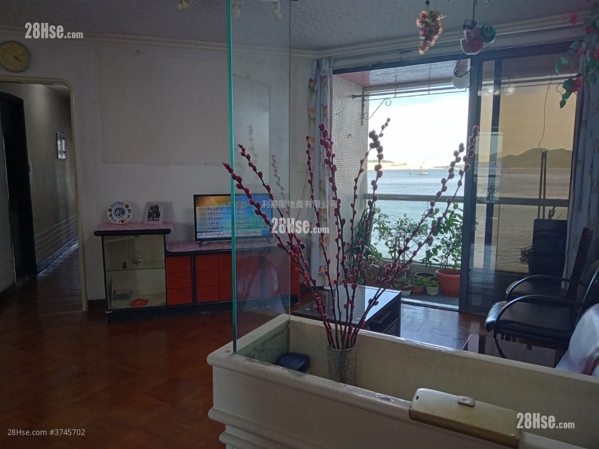 杏花邨 售盘 4 房 826 平方尺