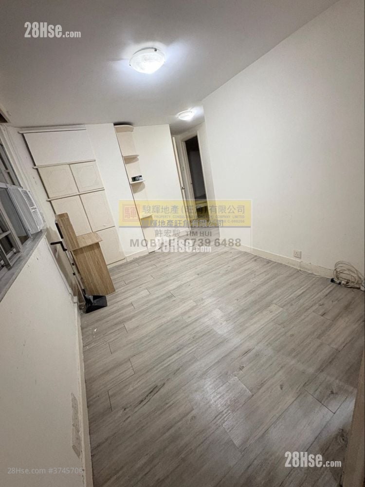 Mainway Court Sell 2 Bedrooms , 1 Bathroom 382 ft²