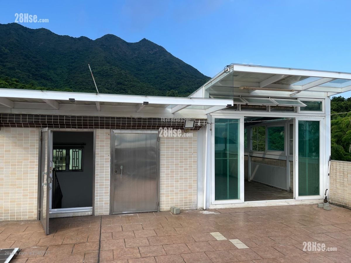 村屋 售盘 4 房 , 2 浴室 1,400 平方尺