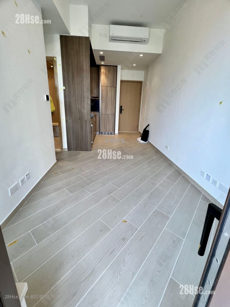 Lp10 Sell 2 Bedrooms 484 ft²