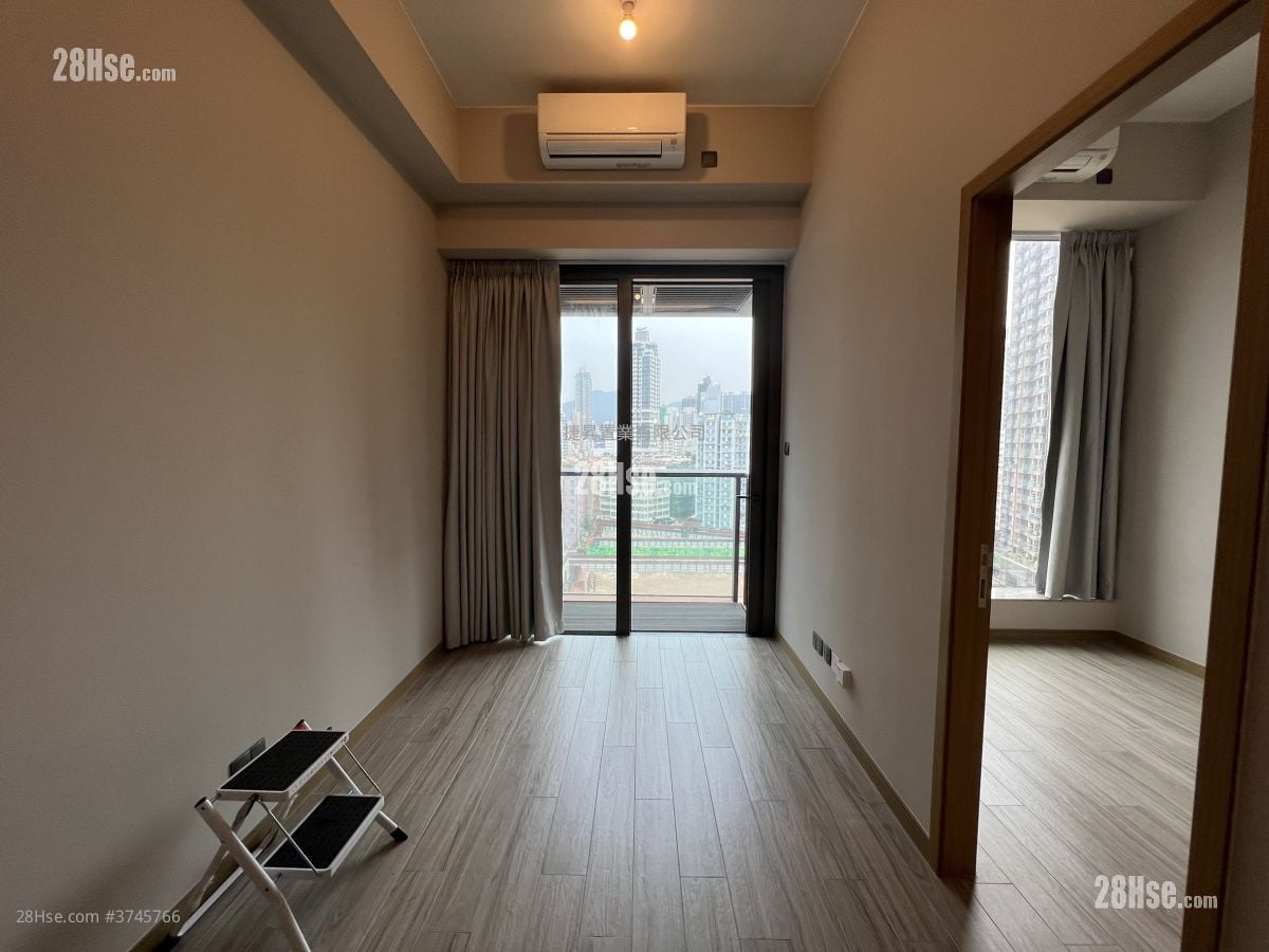 The Vantage Sell 1 Bedroom , 1 Bathroom 268 ft²