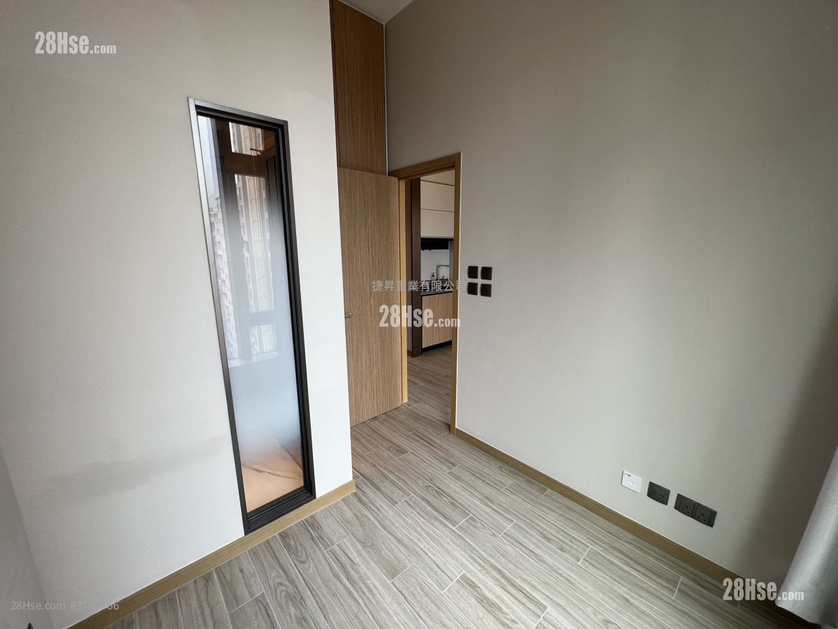 The Vantage Sell 1 Bedroom , 1 Bathroom 268 ft²