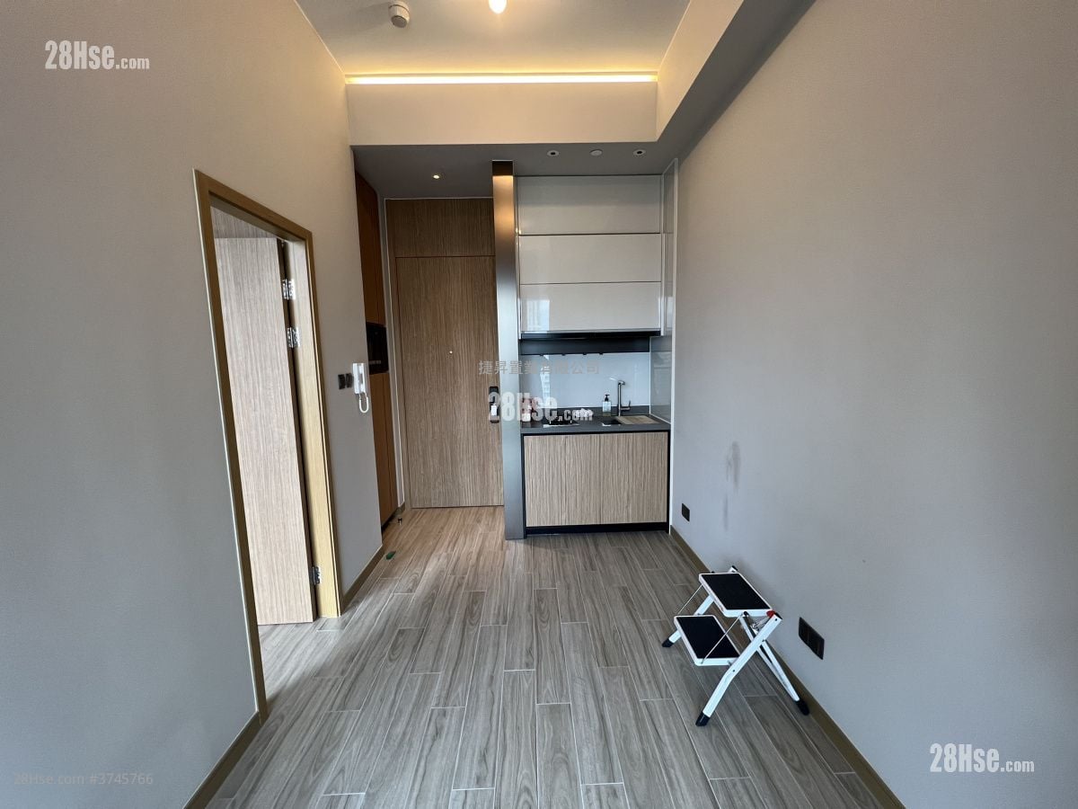 The Vantage Sell 1 Bedroom , 1 Bathroom 268 ft²