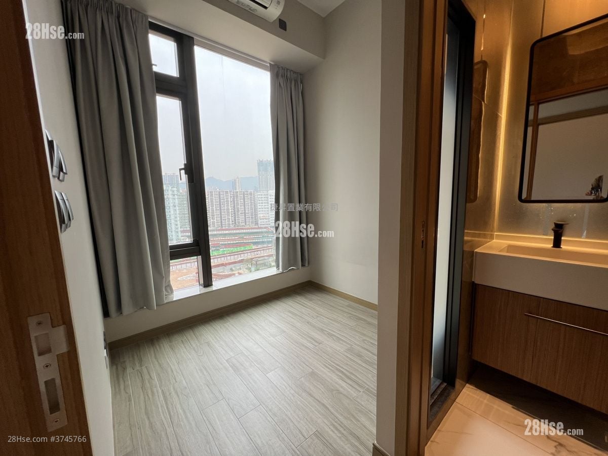 The Vantage Sell 1 Bedroom , 1 Bathroom 268 ft²