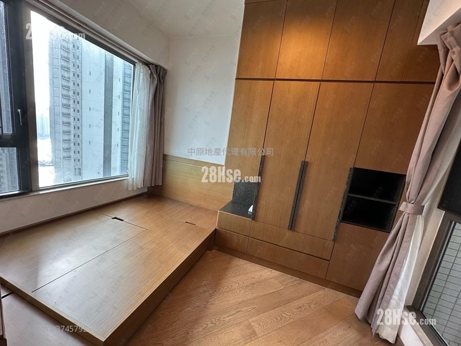 Parc City Sell 3 Bedrooms , 2 Bathrooms 768 ft²