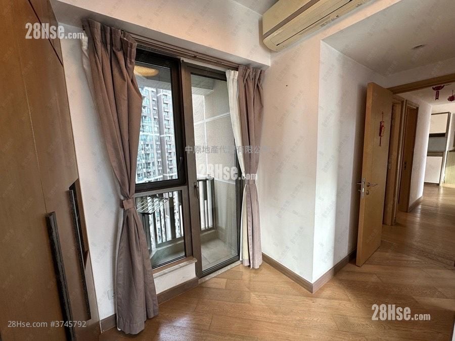 Parc City Sell 3 Bedrooms , 2 Bathrooms 768 ft²