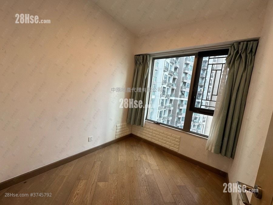 Parc City Sell 3 Bedrooms , 2 Bathrooms 768 ft²