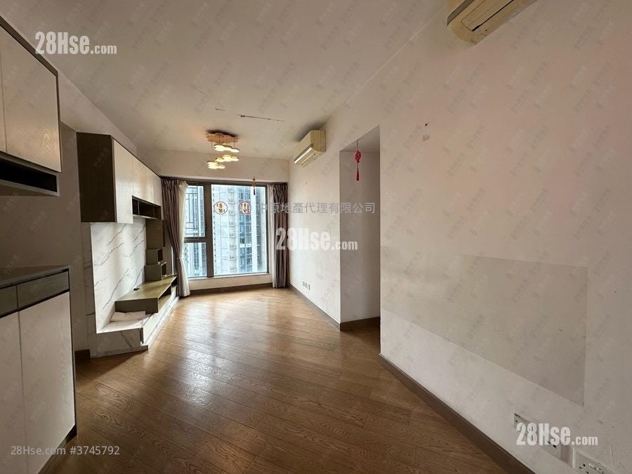 Parc City Sell 3 Bedrooms , 2 Bathrooms 768 ft²