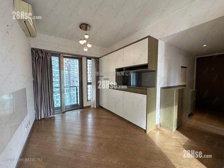 Parc City Sell 3 Bedrooms , 2 Bathrooms 768 ft²