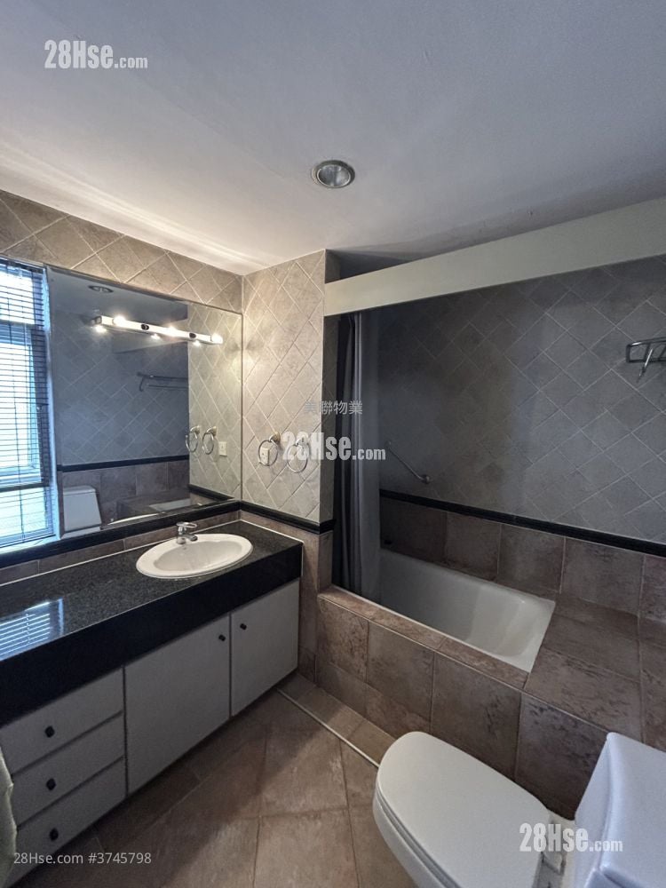 锦绣花园 售盘 4 房 950 平方尺