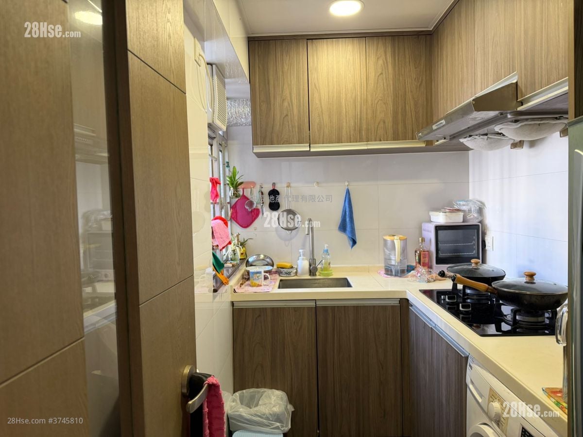 Kornhill Garden Sell 3 Bedrooms , 1 Bathroom 592 ft²