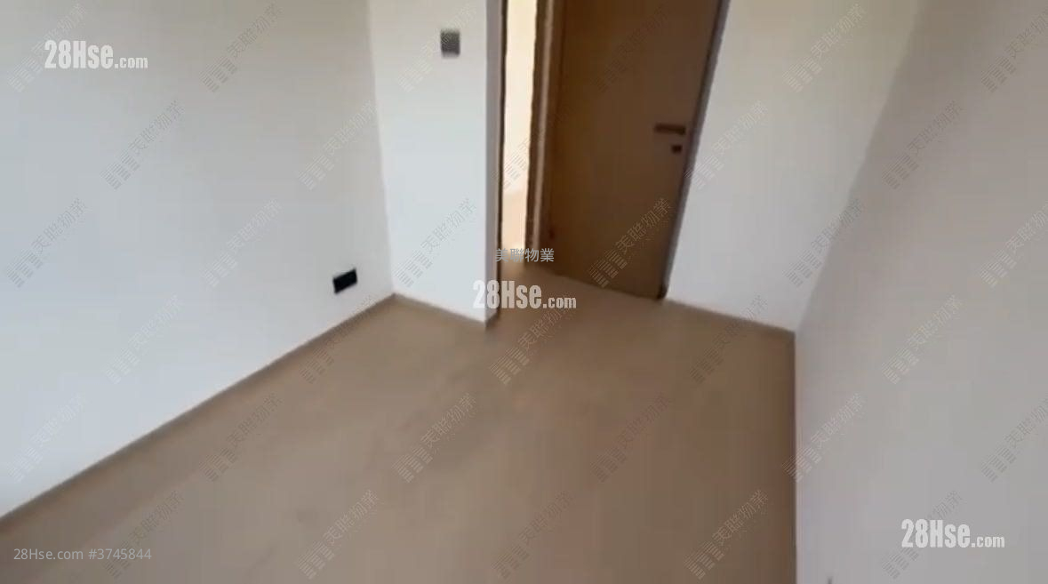 高臨 租盤 3 房 , 1 浴室 545 平方呎