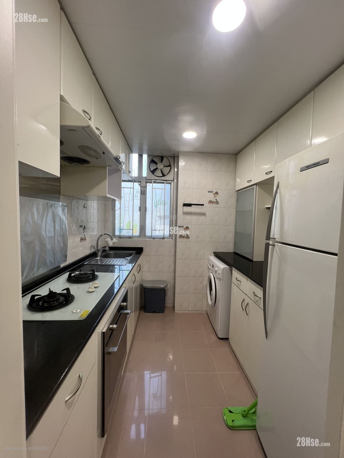 太古城 售盤 3 房 , 1 浴室 689 平方呎