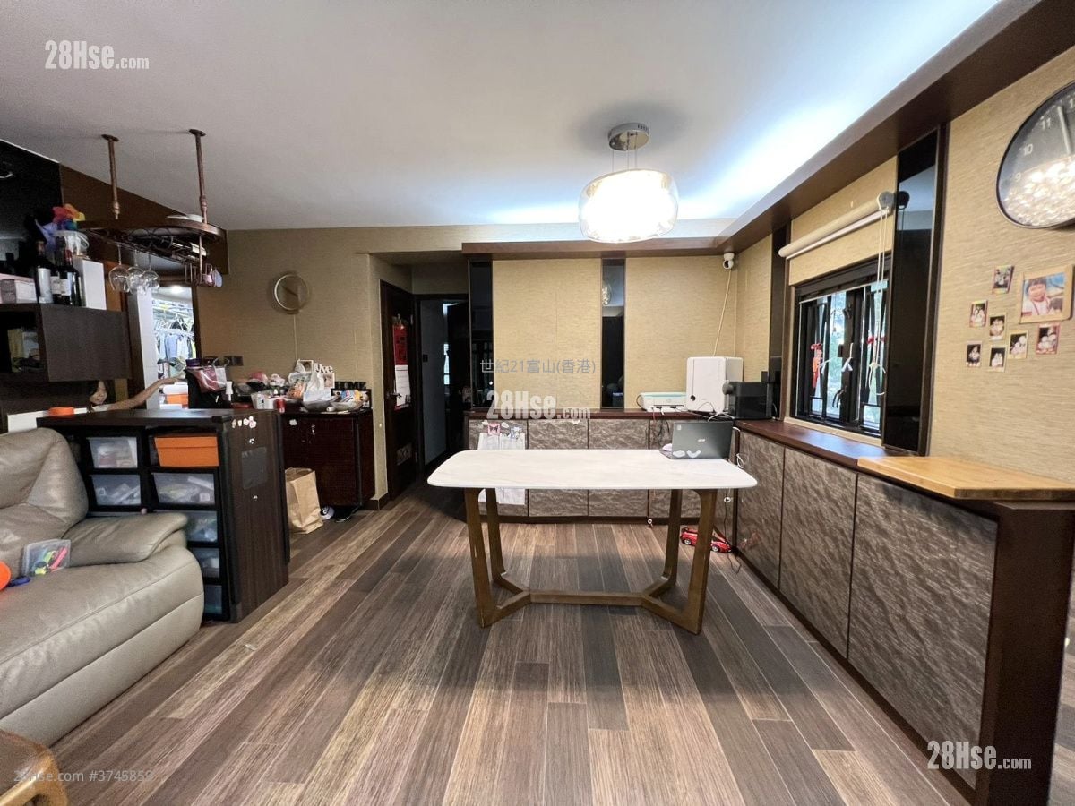 嘉强苑 售盘 3 房 , 1 浴室 645 平方尺