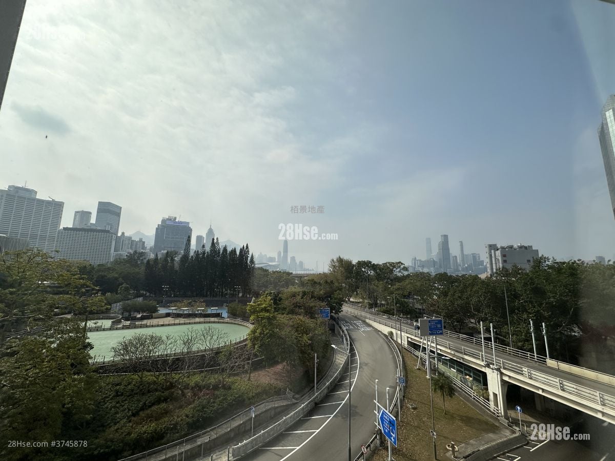 Victoria Court Sell 4 Bedrooms , 3 Bathrooms 1,518 ft²