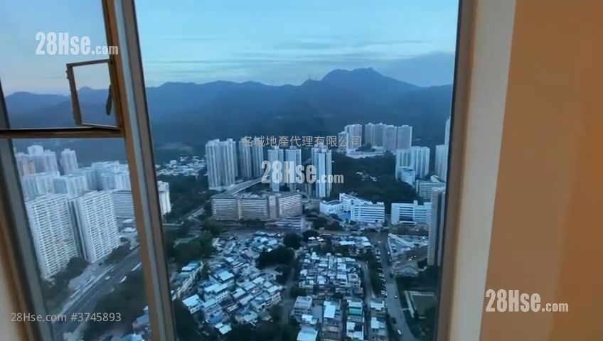 名城 售盘 4 房 , 2 浴室 958 平方尺