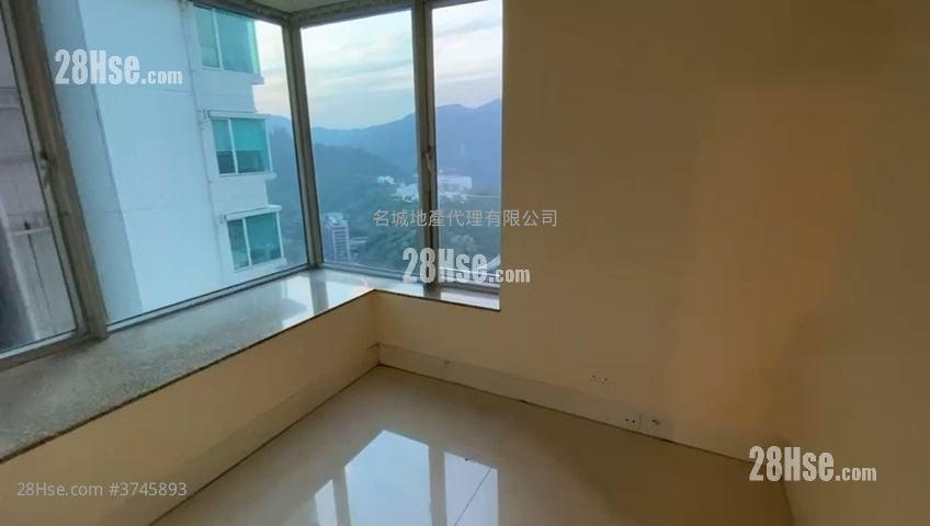 名城 售盘 4 房 , 2 浴室 958 平方尺