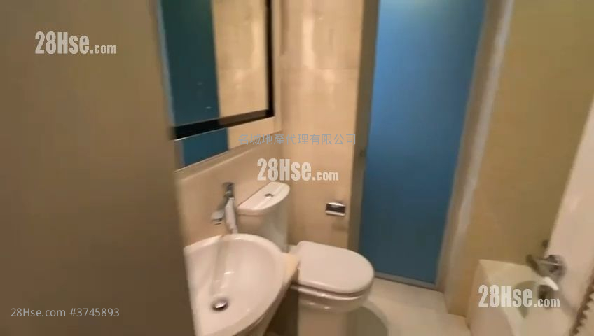 名城 售盘 4 房 , 2 浴室 958 平方尺