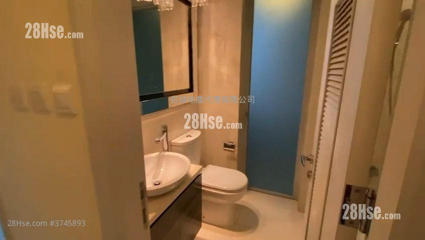 名城 售盘 4 房 , 2 浴室 958 平方尺