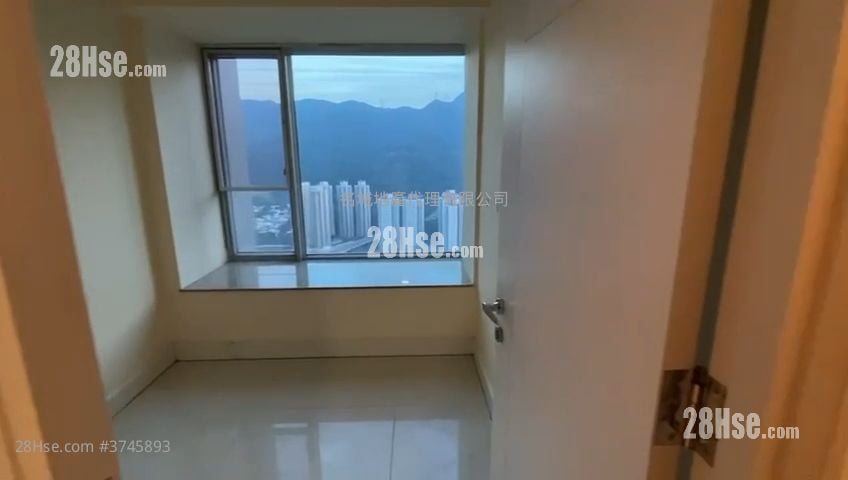 名城 售盘 4 房 , 2 浴室 958 平方尺