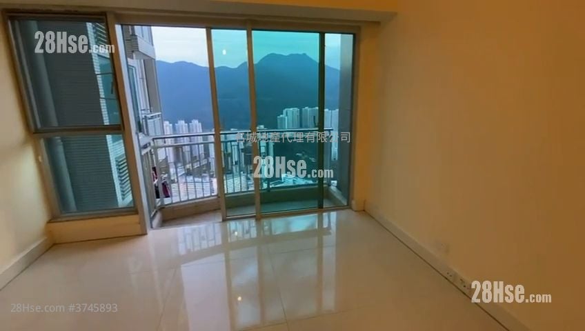 名城 售盘 4 房 , 2 浴室 958 平方尺