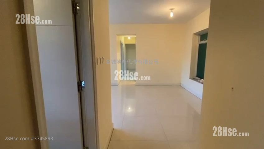 名城 售盘 4 房 , 2 浴室 958 平方尺