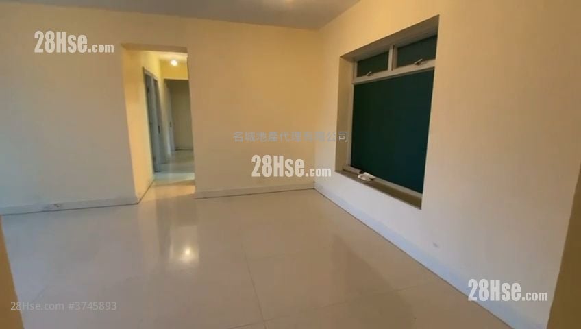 名城 售盘 4 房 , 2 浴室 958 平方尺