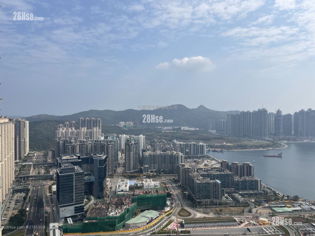 Metro Town Sell 2 Bedrooms , 1 Bathroom 476 ft²