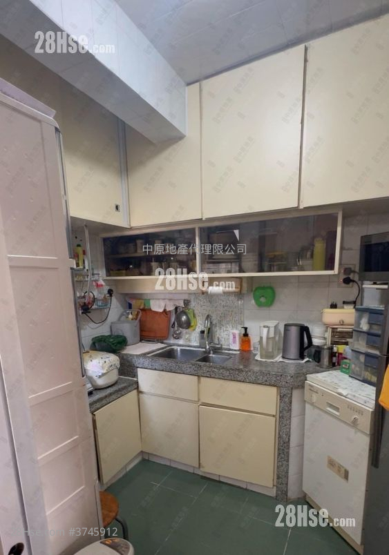 嘉湖山莊 售盤 3 房 , 2 浴室 633 平方呎