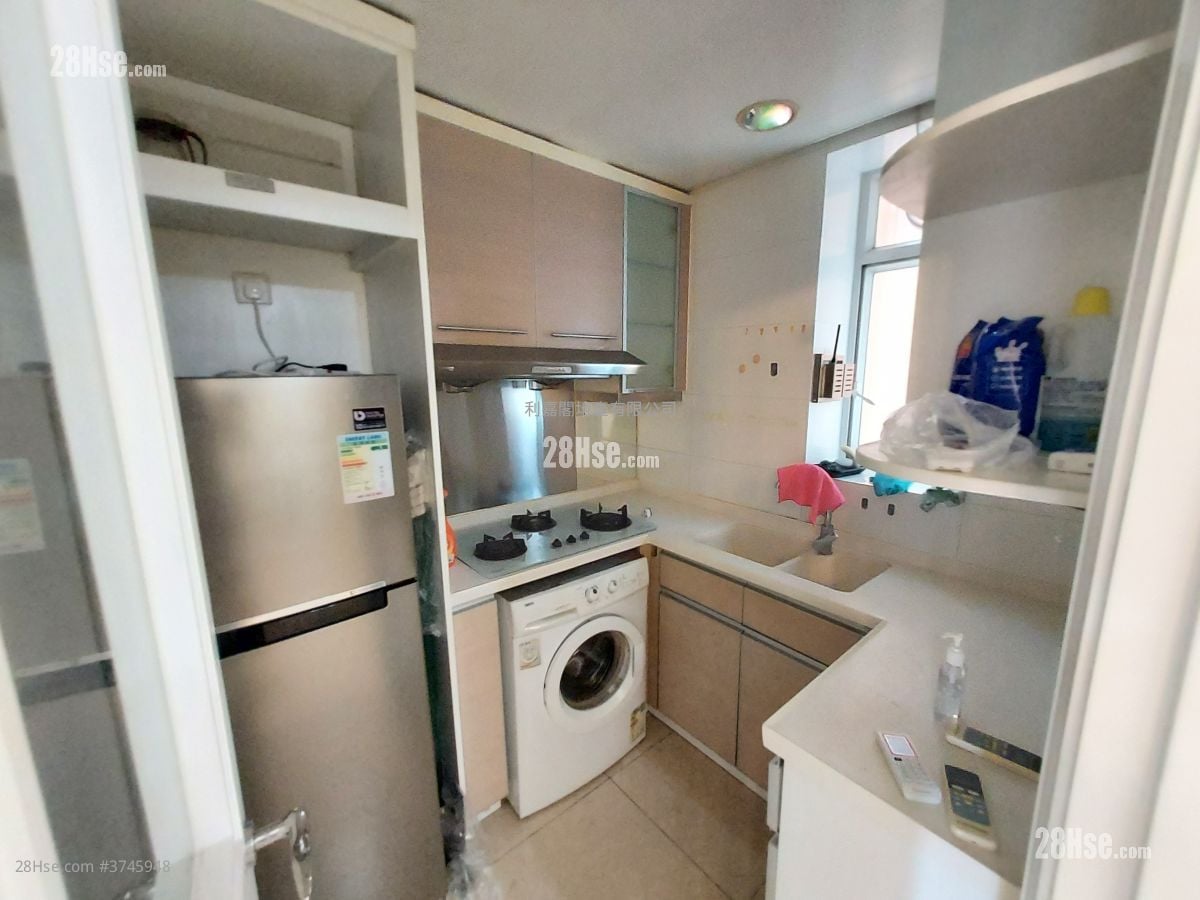 Metro Town Sell 3 Bedrooms , 2 Bathrooms 638 ft²