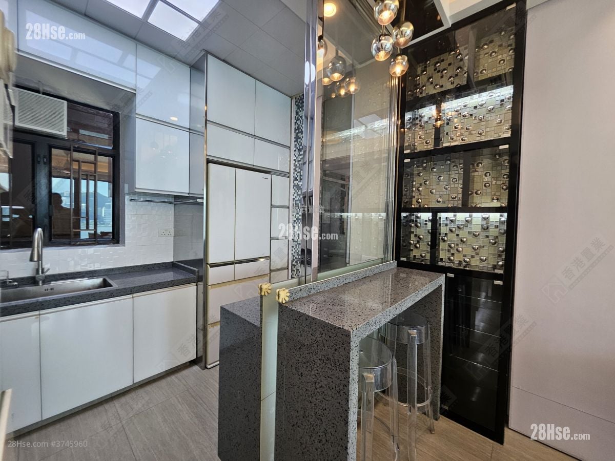 凱旋門 售盤 3 房 841 平方呎