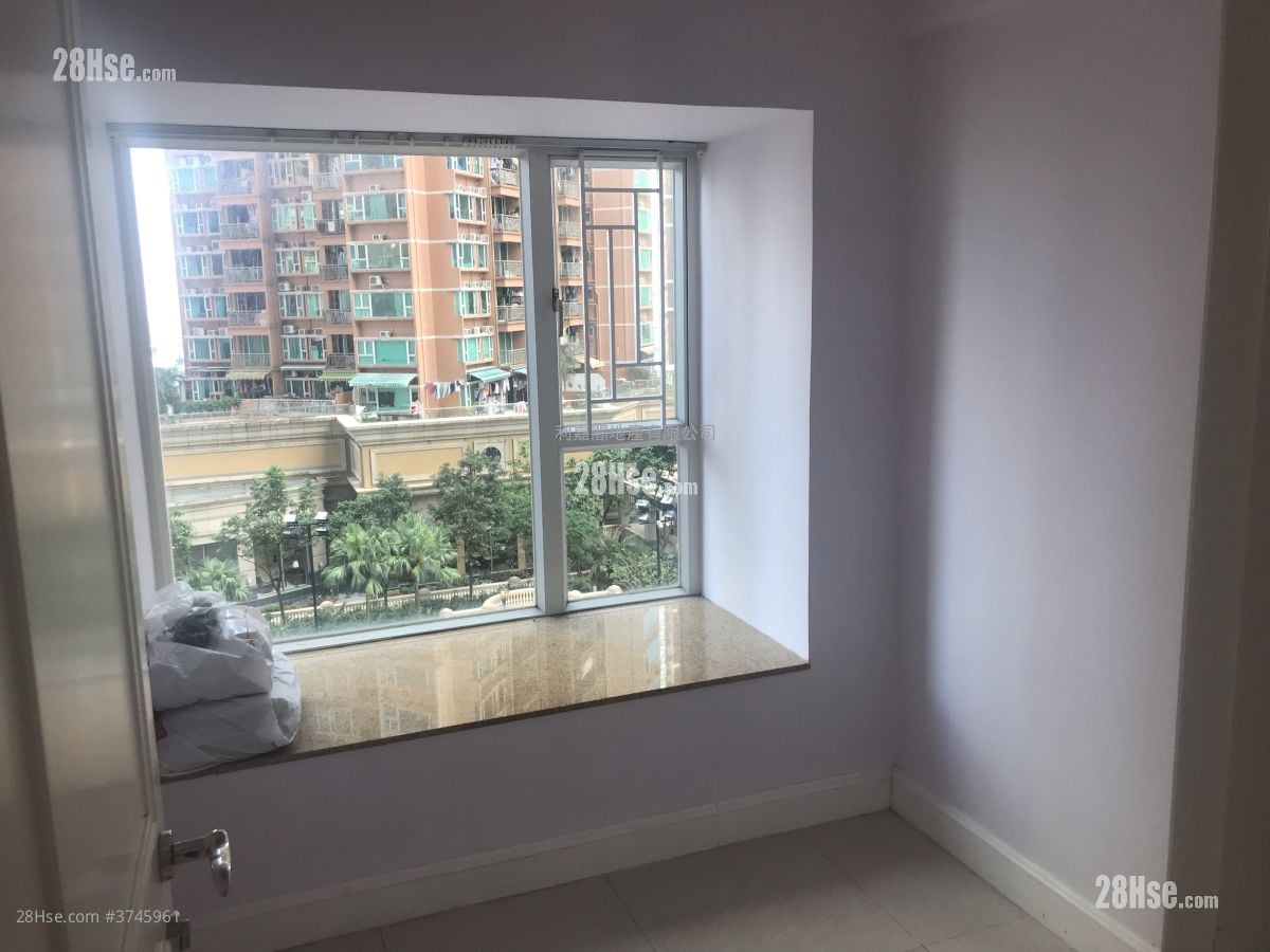 Metro Town Sell 3 Bedrooms , 2 Bathrooms 731 ft²