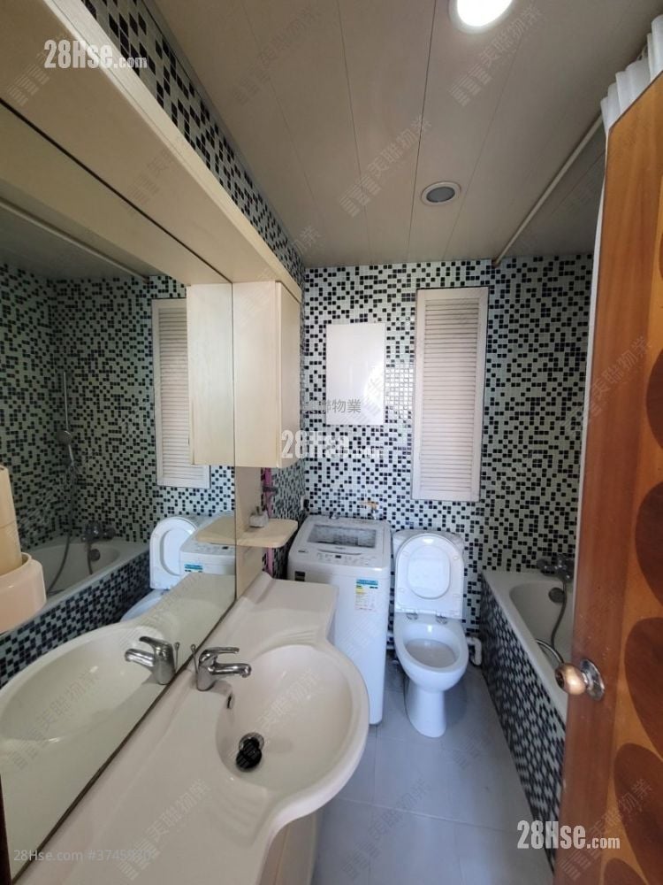 Telford Gardens Sell 3 Bedrooms 588 ft²